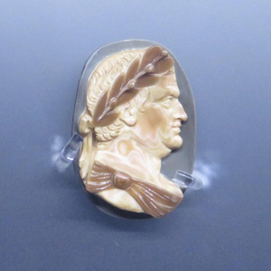 “Classical Art in Miniature”: Gemstone Carving in Greco-Roman Antiquity